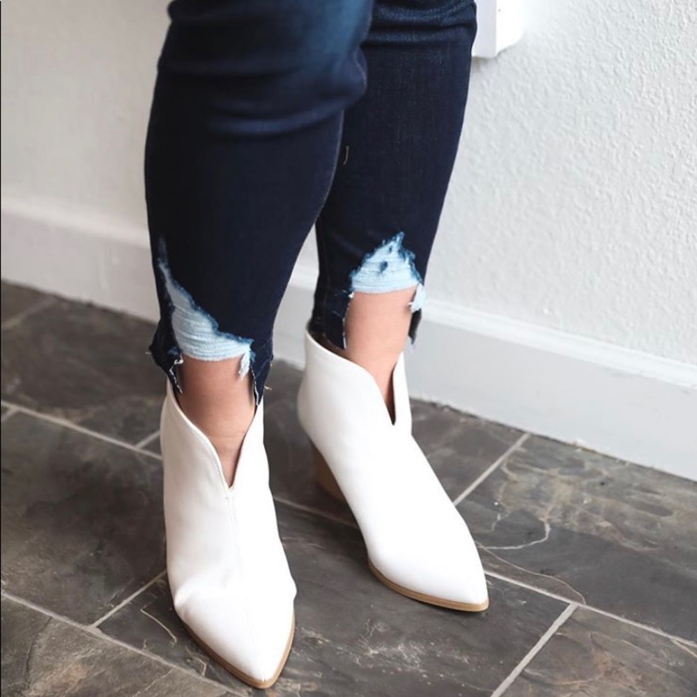 Skinny Distressed by KanCan